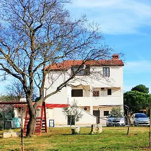 Ester Victoria Apartment Medulin