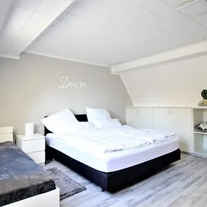 Apartment Zwei - Fahrradstellplätze, Mainradweg, Randersacker